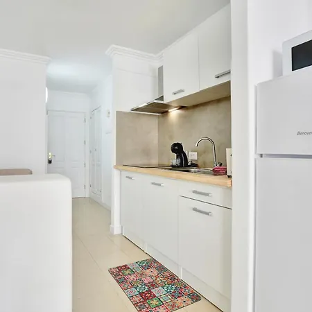 Floor Studio, Pools, Fast Internet, Parking Апартаменты *