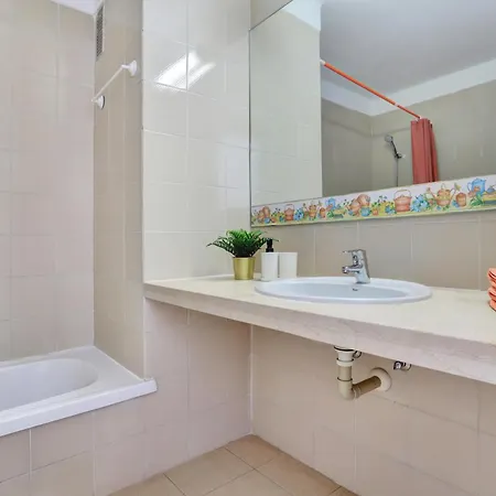 Floor Studio, Pools, Fast Internet, Parking Апартаменты *