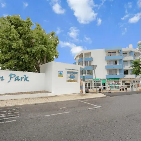 Floor Studio, Pools, Fast Internet, Parking Апартаменты
