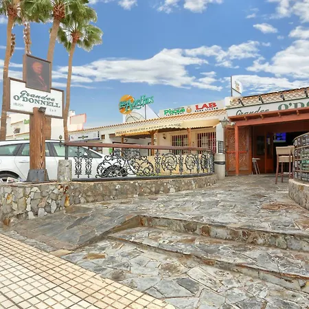 Floor Studio, Pools, Fast Internet, Parking Апартаменты
