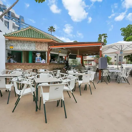 Floor Studio, Pools, Fast Internet, Parking Appartement *