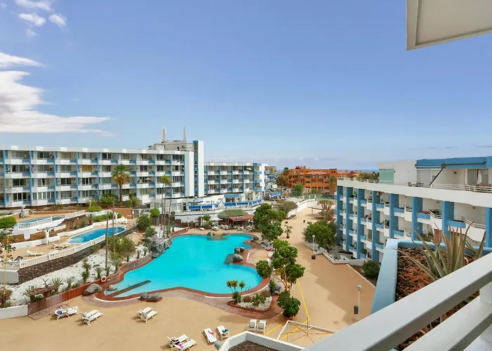 Floor Studio, Pools, Fast Internet, Parking