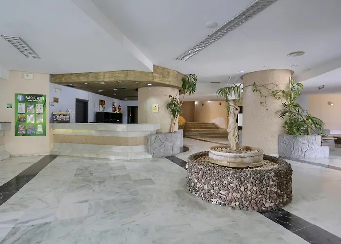 Floor Studio, Pools, Fast Internet, Parking Apartment