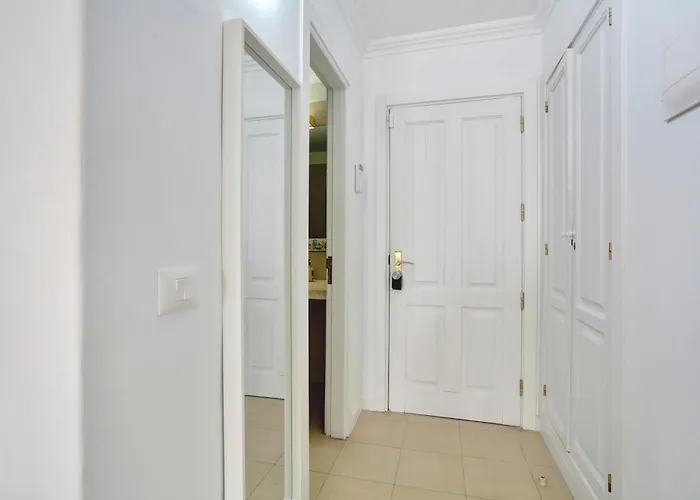 Apartment Floor Studio, Pools, Fast Internet, Parking