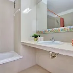 Floor Studio, Pools, Fast Internet, Parking דירה *