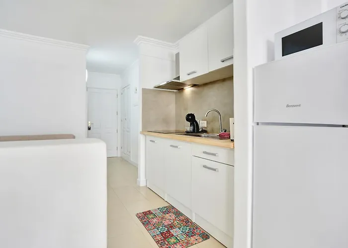 Floor Studio, Pools, Fast Internet, Parking Appartement *