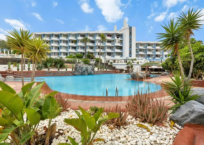 Floor Studio, Pools, Fast Internet, Parking