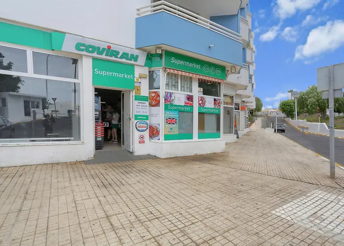 Floor Studio, Pools, Fast Internet, Parking *